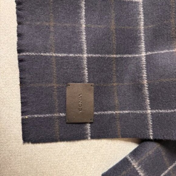 VINCE Navy Plaid Cashmere Scarf- New condition - Picture 2 of 4